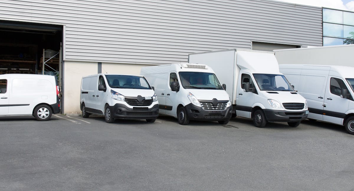 GPS tracking dash cam-equipped fleet vehicles